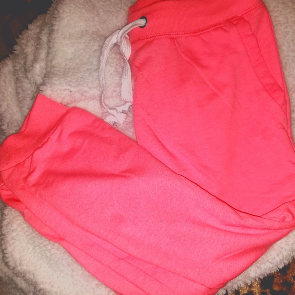 Coco Limon Capri Joggers w pockets